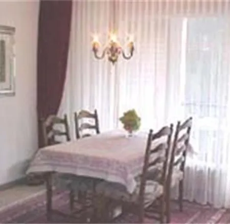 Haus Erika B Apartamento Arosa